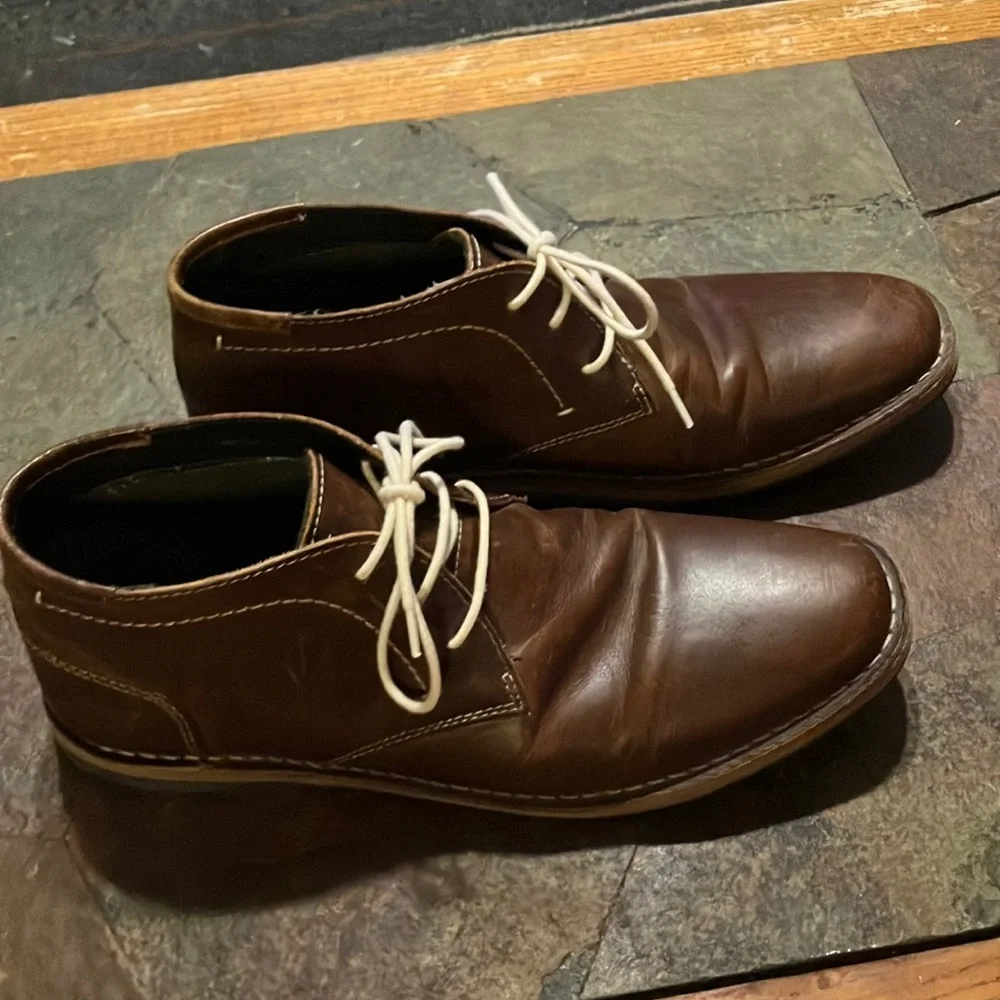 Steve Madden Brown “Wood” Chukka Boots with Leather‎ Upper